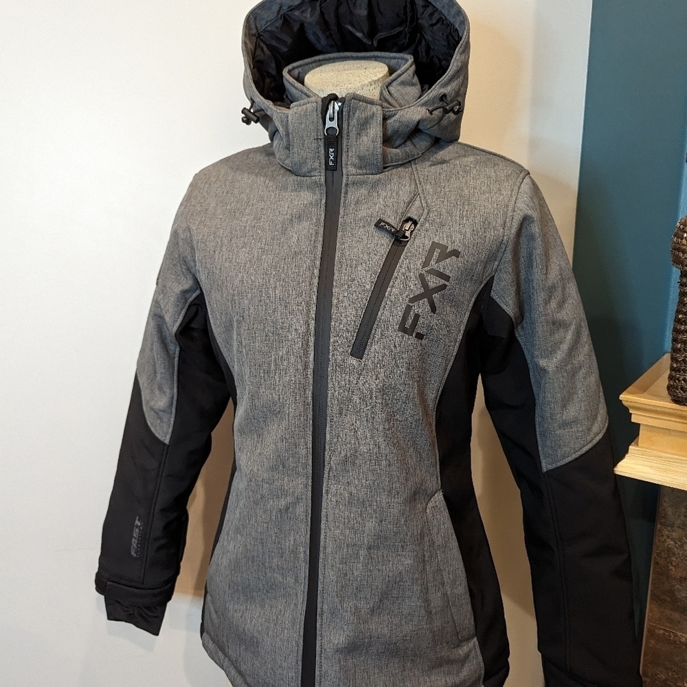 FXR Women's Vertical Pro Insulated Softshell Jacket, gray & black women'…